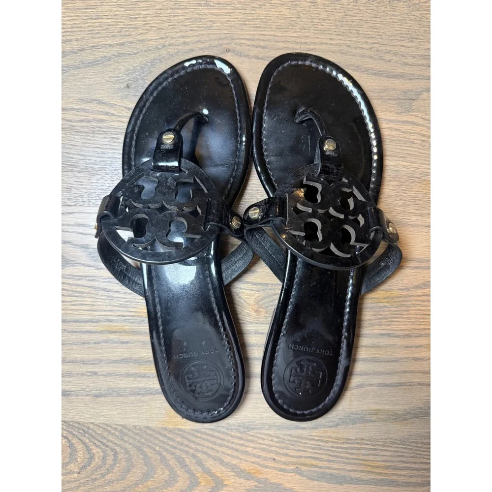 Tory Burch Miller Black Patent Leather Logo Thong Sandals Womens 10.5